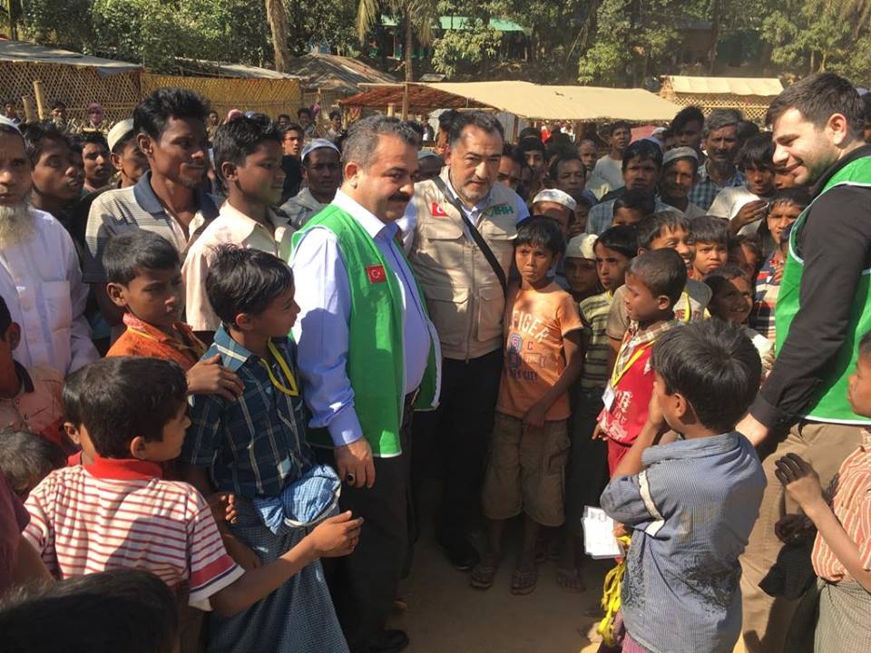 MİLLETVEKİLİ ÇİTİL ARAKANLI MÜSLÜMANLARIN YAŞADIĞI KAMPLARA GİTTİ 3