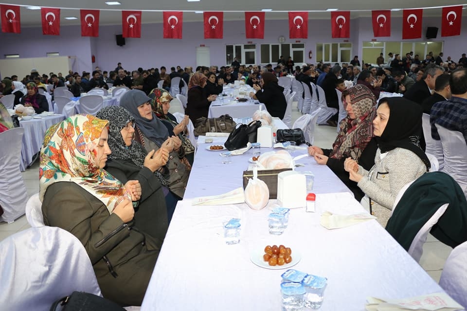 PAZARCIKTA YÜZLERCE KİŞİ MEHMETÇİK İÇİN TOPLANDI 2