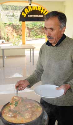 BUNA DERLER SÜTLÜ TAVUK NURHAK'DA YENİR 1