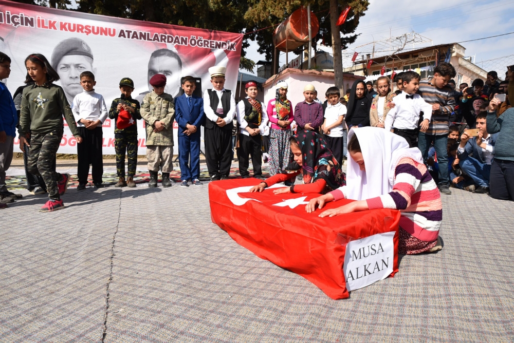 253 BİN İLMEKLE BAYRAK ÖRDÜLER 1