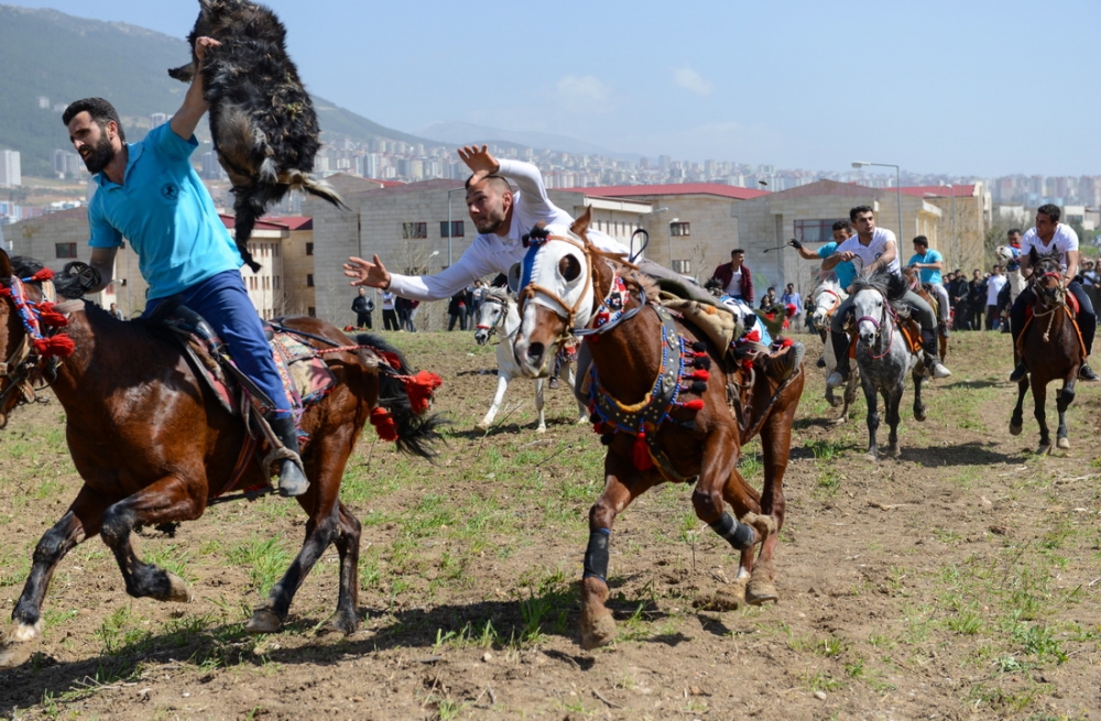 KSÜ’DE NEVRUZ BAYRAMI COŞKU İLE KUTLANDI 20