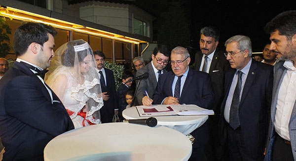 GAZETECİ BEKİR DOĞAN KAYIN BABA OLDU 15