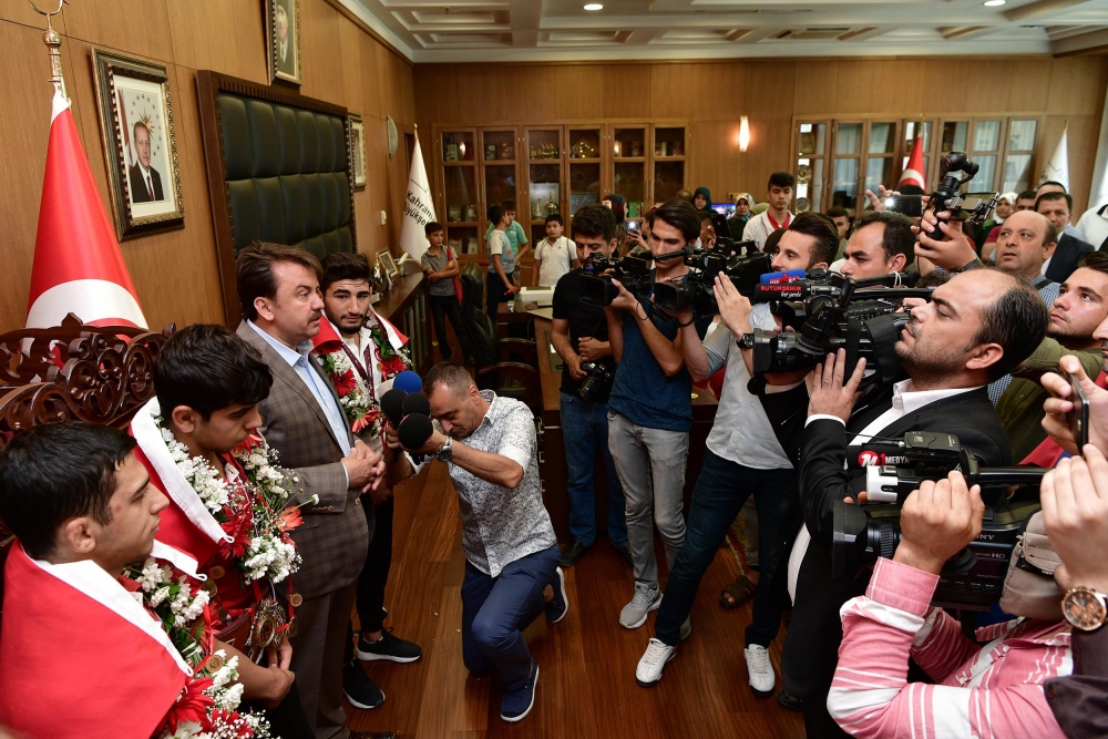 Şampiyonlar Büyükşehir’de Ağırlandı 10