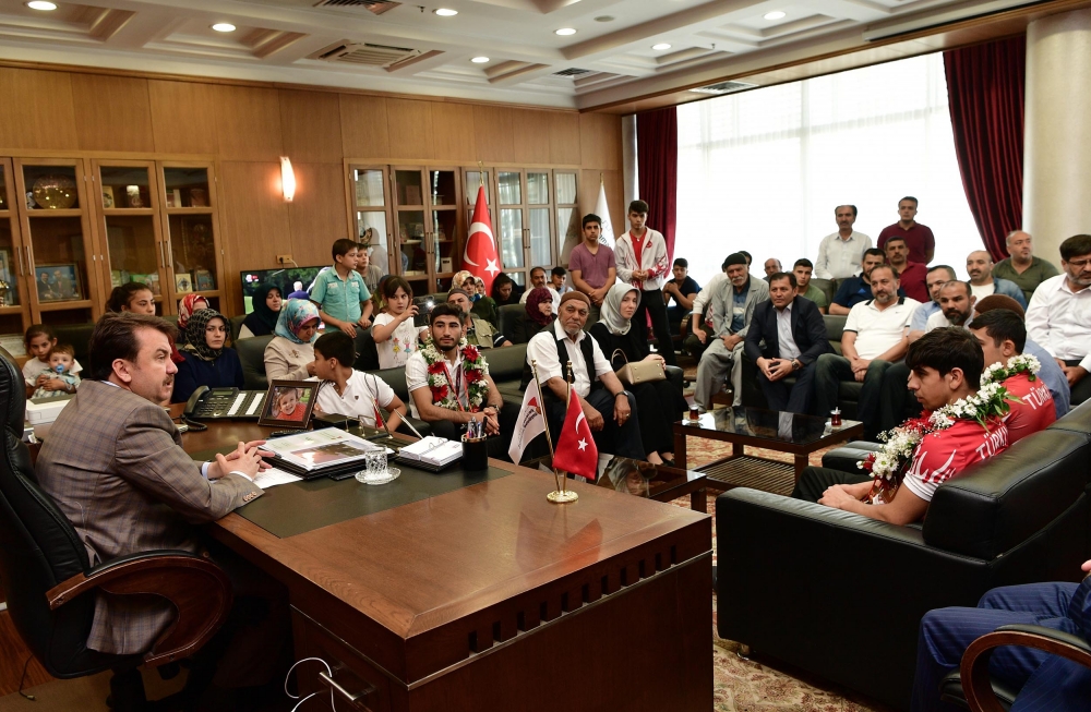 Şampiyonlar Büyükşehir’de Ağırlandı 5