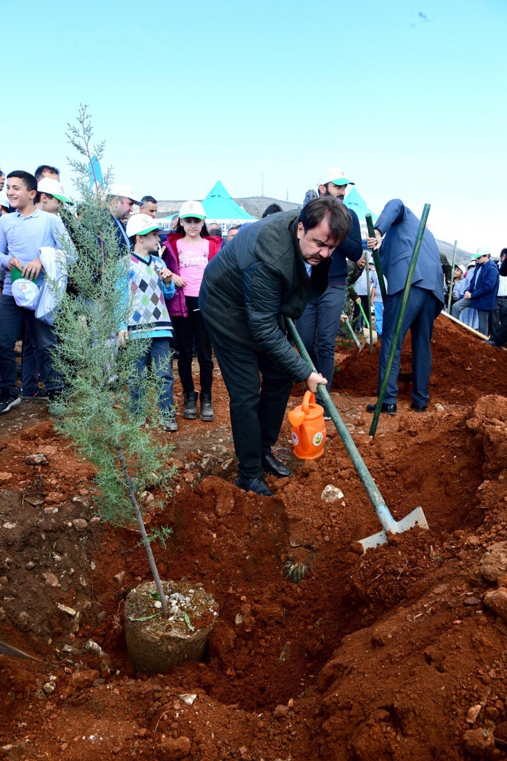 On Binlerce Fidan Toprakla Buluştu 2