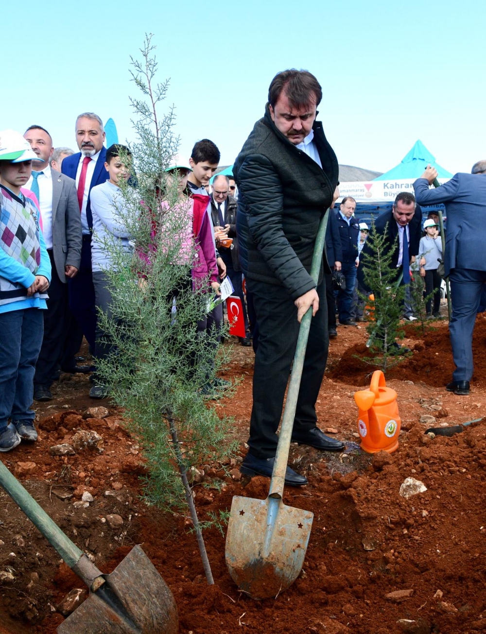 On Binlerce Fidan Toprakla Buluştu 9