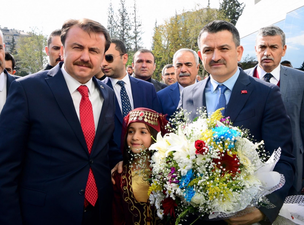 Bakan Pakdemirli Büyükşehir Belediyesi’ni Ziyaret Etti 2