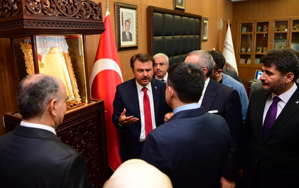 Bakan Pakdemirli Büyükşehir Belediyesi’ni Ziyaret Etti 6