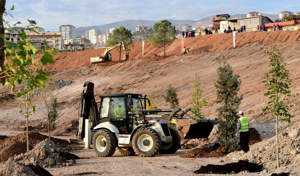 Senem Ayşe Millet Bahçesi için kollar sıvandı 4