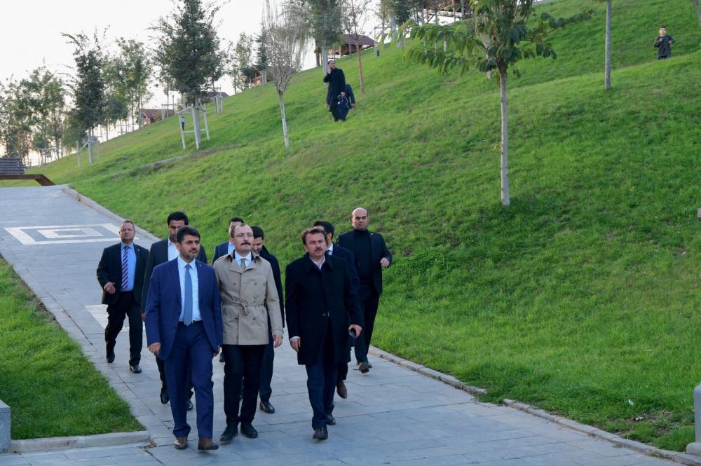 Başkan Erkoç Yaptığı Hizmetleri Bizzat Gösterdi 4