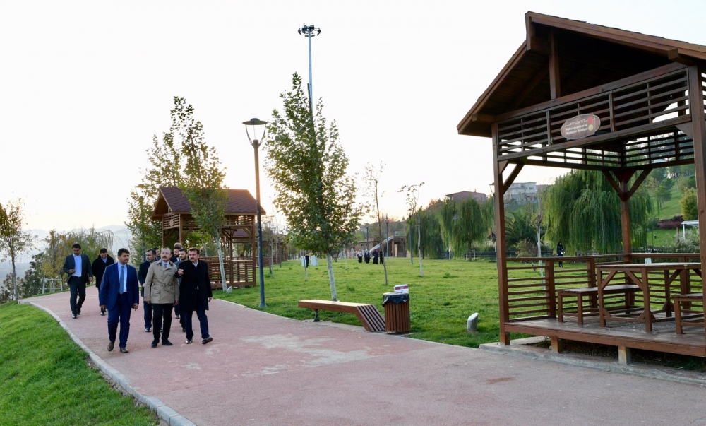 Başkan Erkoç Yaptığı Hizmetleri Bizzat Gösterdi 5