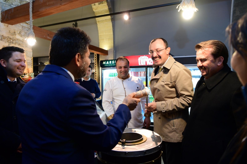 Başkan Erkoç Yaptığı Hizmetleri Bizzat Gösterdi 9