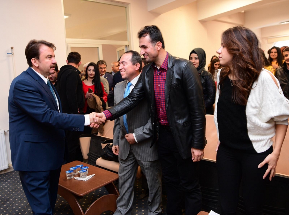 Başkan Erkoç, Pazarcık MYO'da Yerel Yönetimler Öğrencileriyle bir araya 12