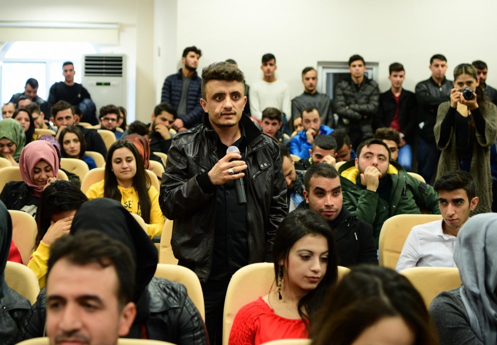 Başkan Erkoç, Pazarcık MYO'da Yerel Yönetimler Öğrencileriyle bir araya 18
