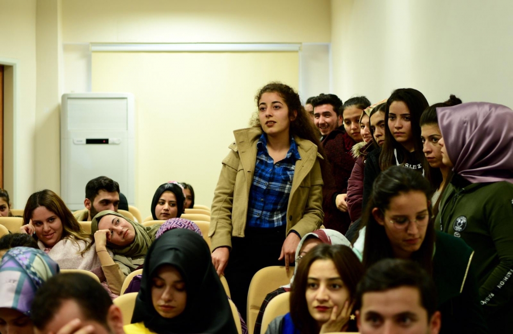 Başkan Erkoç, Pazarcık MYO'da Yerel Yönetimler Öğrencileriyle bir araya 19