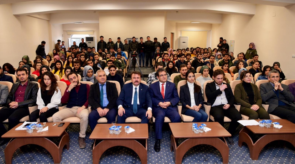 Başkan Erkoç, Pazarcık MYO'da Yerel Yönetimler Öğrencileriyle bir araya 2