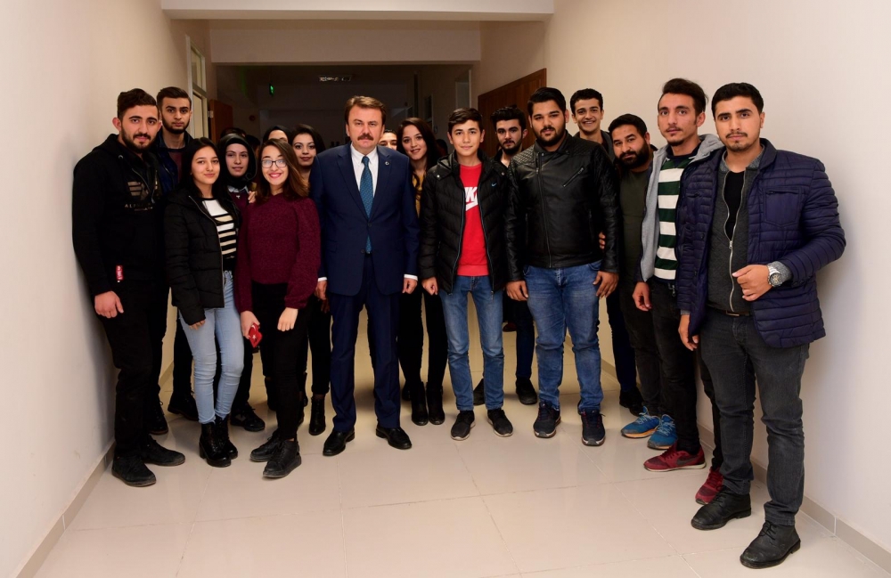 Başkan Erkoç, Pazarcık MYO'da Yerel Yönetimler Öğrencileriyle bir araya 24