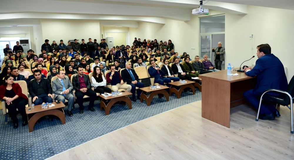 Başkan Erkoç, Pazarcık MYO'da Yerel Yönetimler Öğrencileriyle bir araya 5