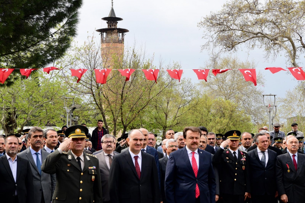 5 Nisan Madalya Günü Kutlandı 4