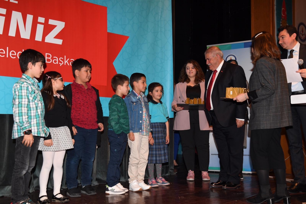 Bilgili Öğrenciler Ödülleriyle Buluştu 7