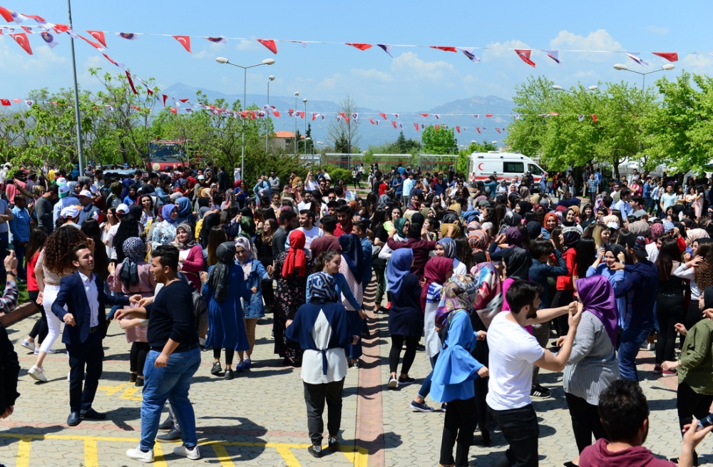 KSÜ’de 2 Gün Sürecek Bahar Şenlikleri Başladı 7