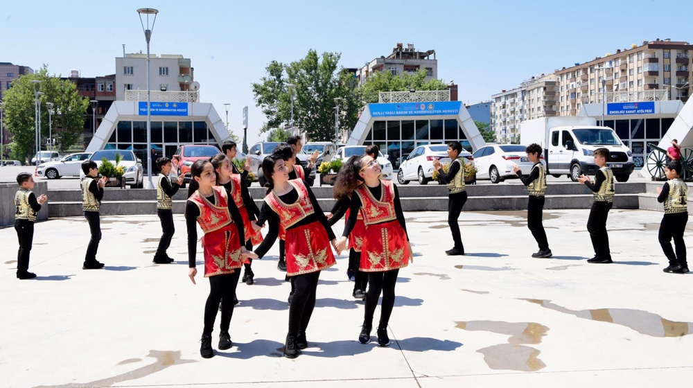 KAMEK’in el emeği göz nuru ürünleri sergilendi 8