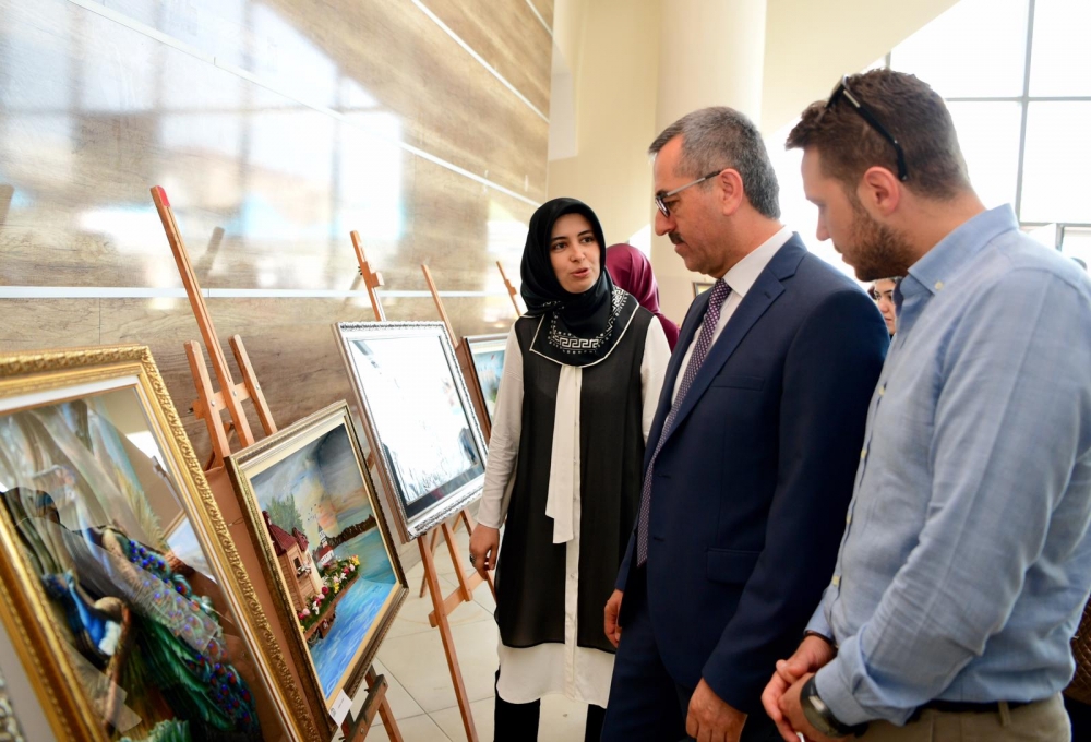 KAMEK’in el emeği göz nuru ürünleri sergilendi 9