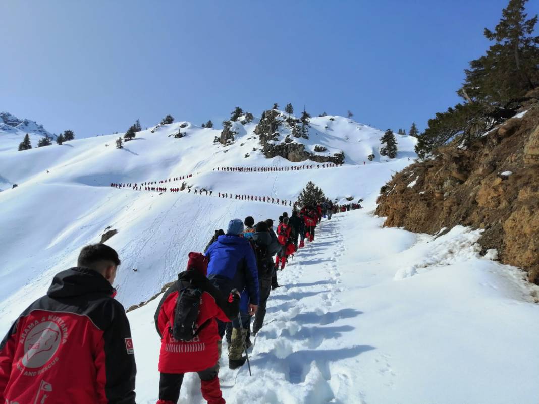 Keş Dağı’nda Muhsin Başkana Fatiha Okudular 9