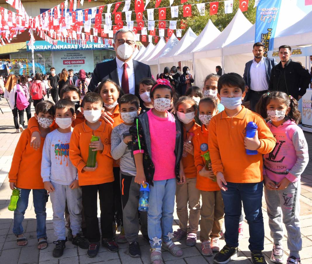 Fotoğraflarla 7. Uluslararası Kahramanmaraş Kitap ve Kültür Fuarı 1