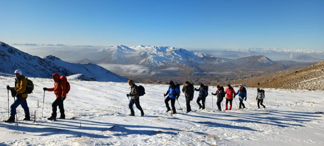 Binboğa Dağı'na tırmanan MADOSK Ekibi kış manzaralarıyla büyüledi 11
