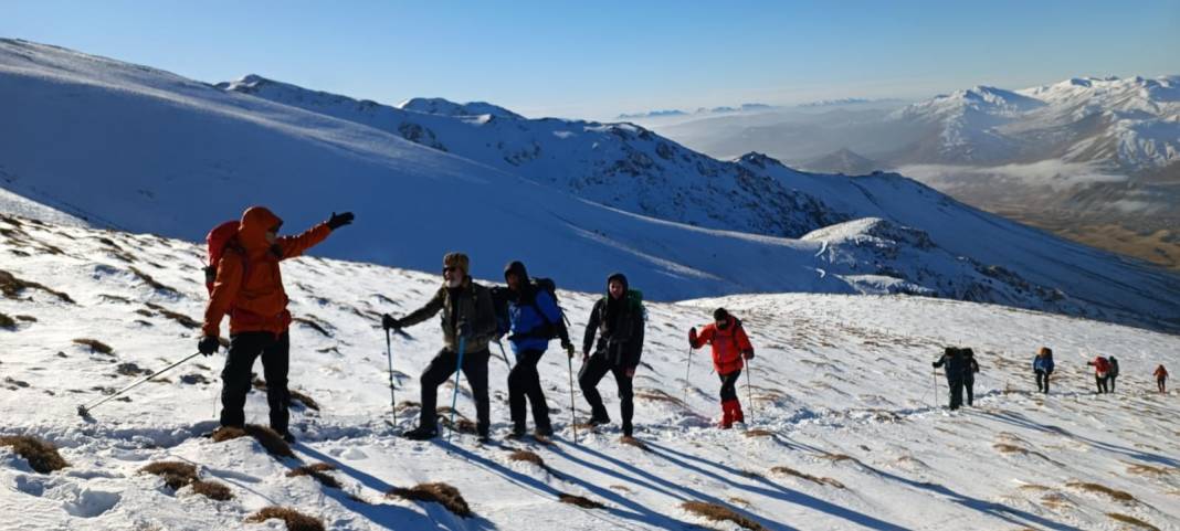 Binboğa Dağı'na tırmanan MADOSK Ekibi kış manzaralarıyla büyüledi 14