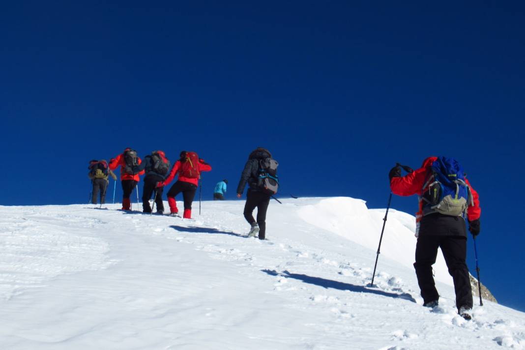 Binboğa Dağı'na tırmanan MADOSK Ekibi kış manzaralarıyla büyüledi 2