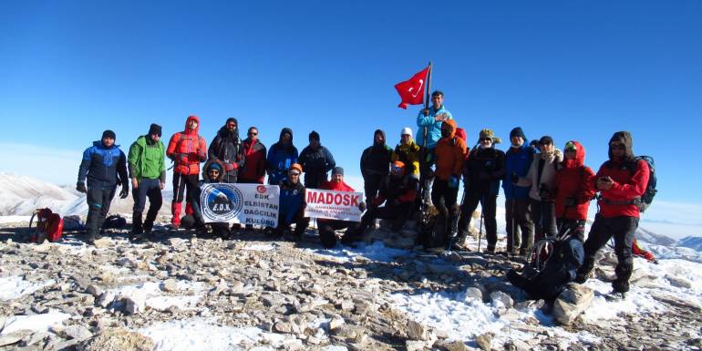 Binboğa Dağı'na tırmanan MADOSK Ekibi kış manzaralarıyla büyüledi