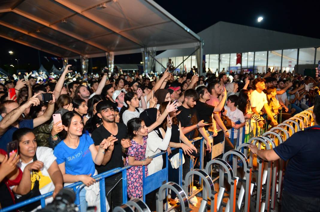 İstanbul'da Kahramanmaraşlılar gününde ünlü sanatçılar sahne aldılar 13