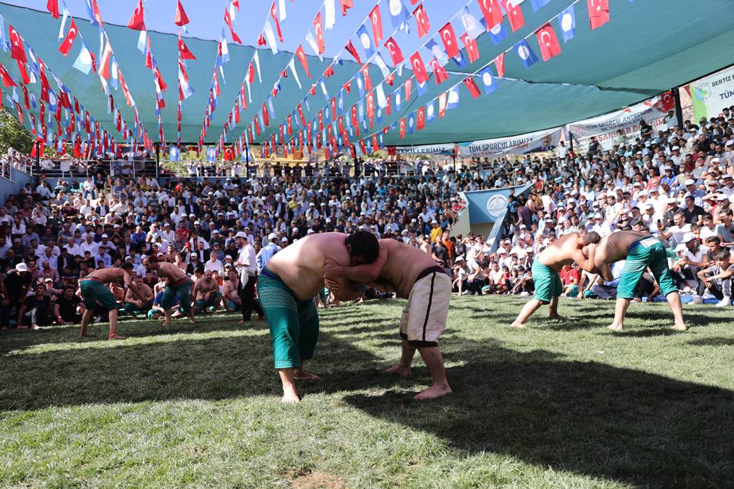 Kahramanmaraş'ta 21. Geleneksel Bertiz Boyalı Güreş Festivali düzenlendi 4