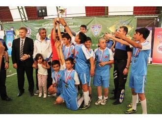 Elazığ’da ’Yarınlarımız Çocuklarımız’ Projesi Final Maçıyla Sona Erdi
