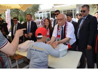 Vatandaşın Menderes Vefası, Bakan Avcı’yı Şaşırttı