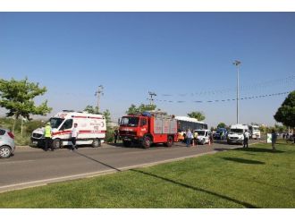 Kamyonla Çarpışan Motosikletli Otobüsün Altında Kaldı