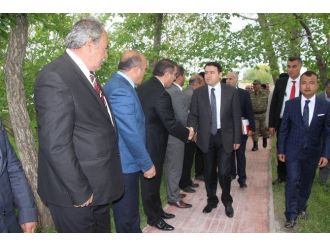 Vali Işın Cami Açılışına Katıldı