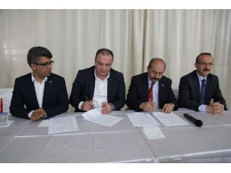 Banaz’ın Doğalgaz İmzaları Atıldı
