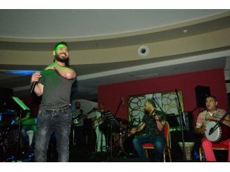 Rober Hatemo Adanalılar’ı Coşturdu