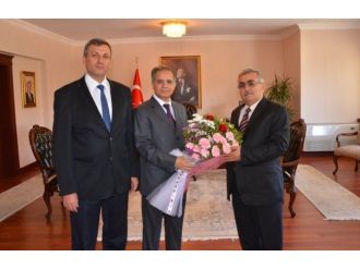 Tapu Ve Kadastro Çalışanları Vali Tapsız’ı Ziyaret Etti