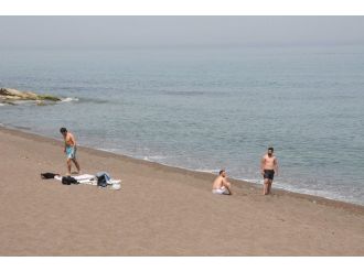 Karadeniz’de Gençler Deniz Sezonunu Açtı