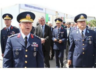 Gaziemir Semalarında Şenlik Zamanı