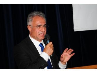 Prof. Dr. Çaha’dan ‘Tehditli’ Pankarta Tepki