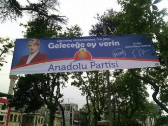 Anadolu Partisinden Seçim Afişi Tepkisi