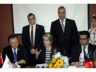 Anadolu Partisi Genel Başkanı Emine Ülker Tarhan: