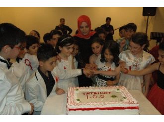 Tatbikat İlköğretim Okulu Öğrencilerinin Mezuniyet Heyecanı