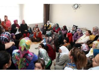 Sena Nur Çelik Antalya’da Kadınlarla Bir Araya Geldi