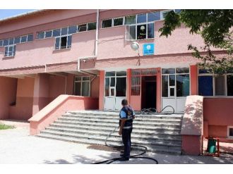 Edirne’de Yatılı Okulda Çıkan Yangın Korkuttu